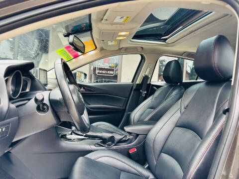 2015 Mazda MAZDA3 i Grand Touring