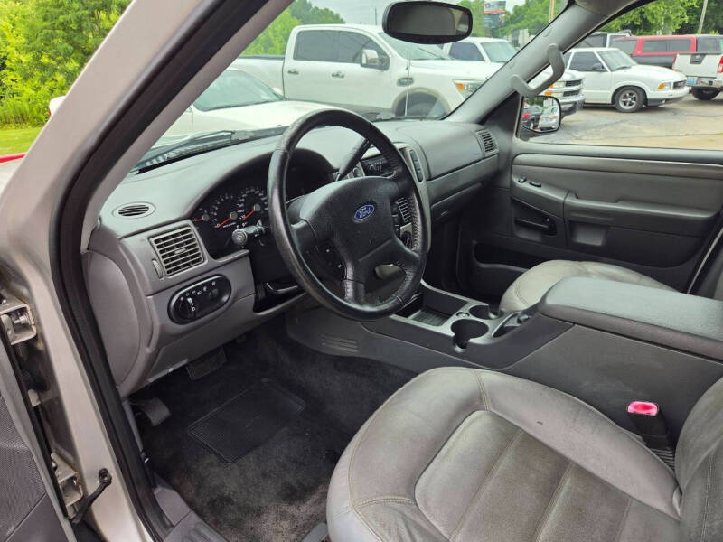 2005 Ford Explorer XLT