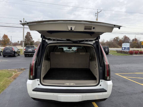 2018 Cadillac Escalade ESV Standard
