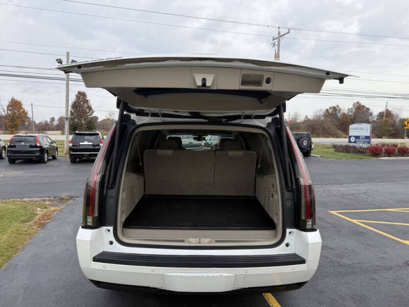 2018 Cadillac Escalade ESV Standard