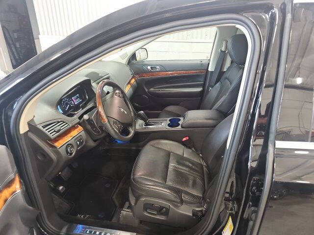 2017 Lincoln MKT Elite