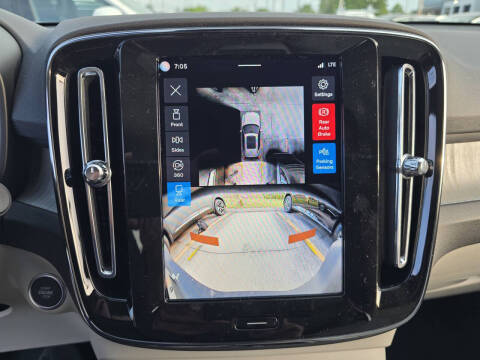 2026 Volvo XC40 B5 Plus