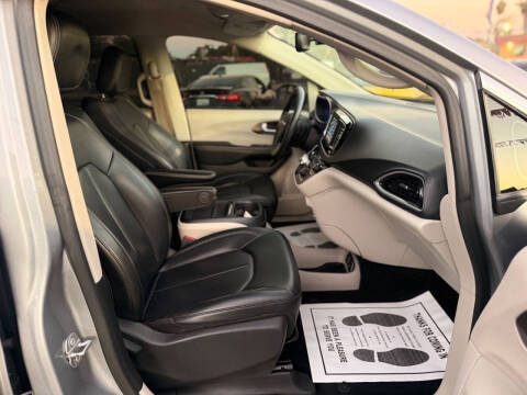 2021 Chrysler Voyager LXi