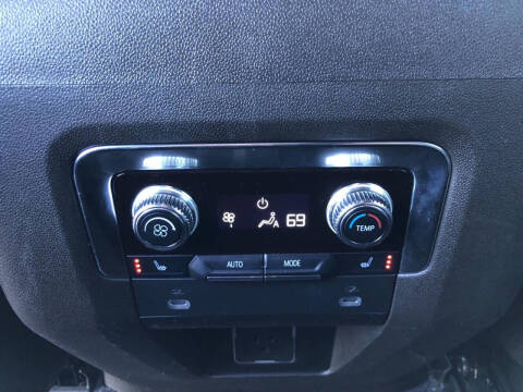 2022 GMC Yukon XL SLT