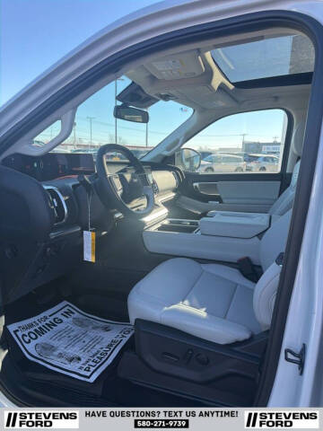 2025 Ford Expedition Platinum