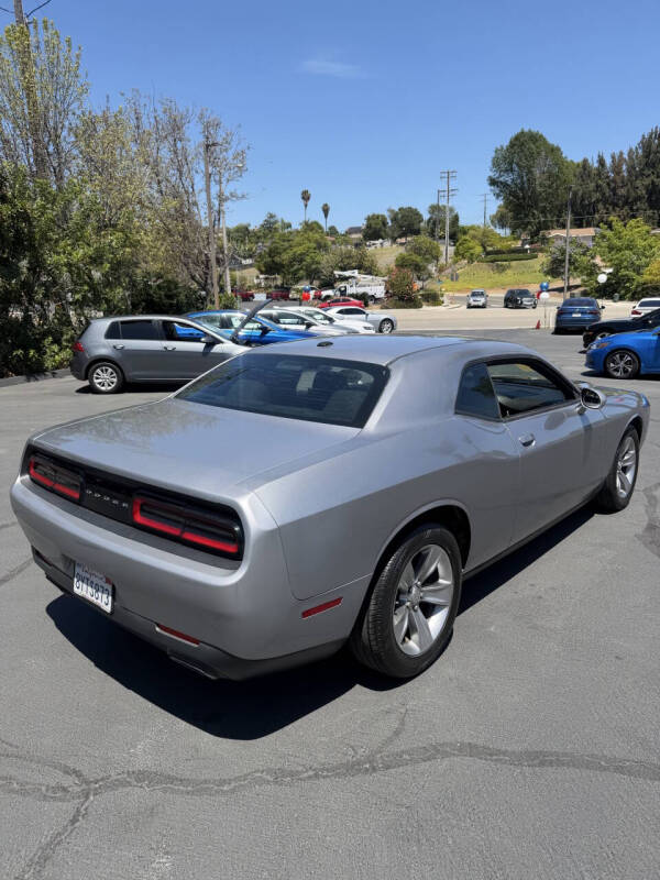 2016 Dodge Challenger SXT