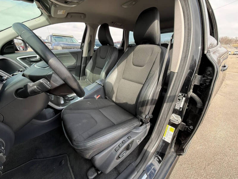 2016 Volvo XC60 T5 Drive-E