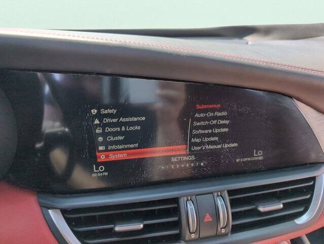 2017 Alfa Romeo Giulia Ti