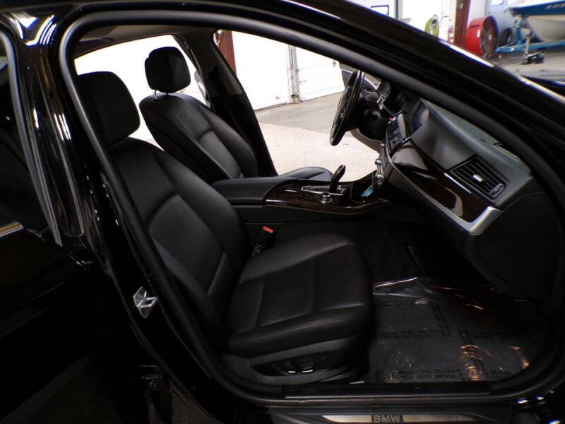 2013 BMW 5 Series 528i xDrive