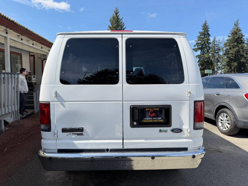 2010 Ford E-Series E-350 SD XL