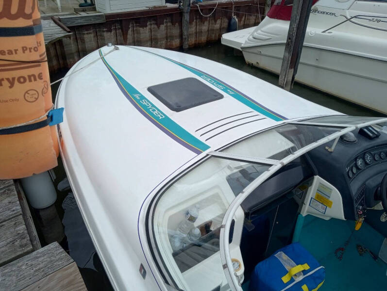 1994 Wellcraft Nova Spyder