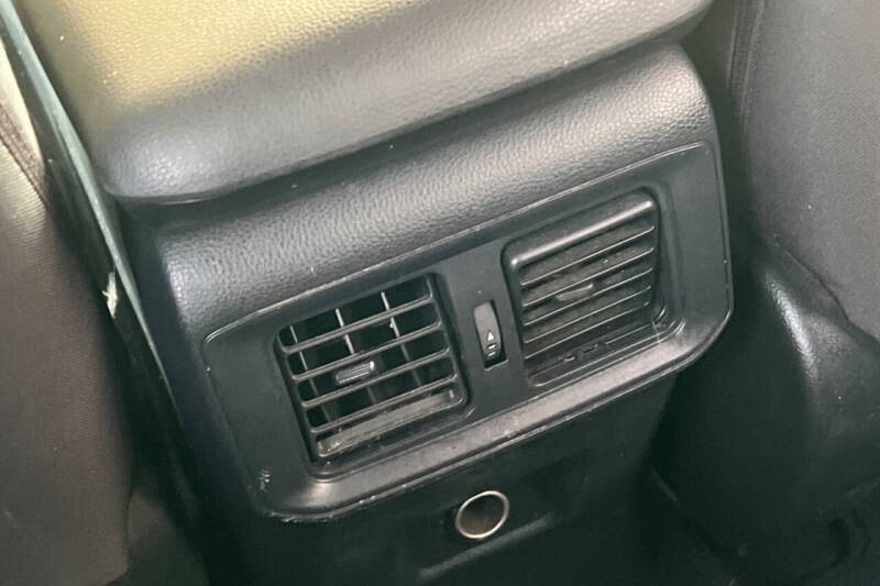 2019 Toyota RAV4 Hybrid LE