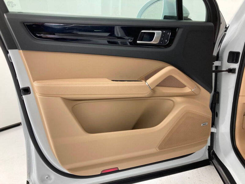 2023 Porsche Cayenne