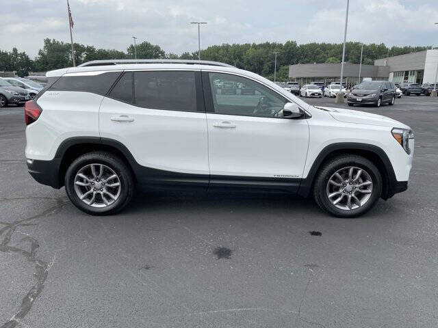 2023 GMC Terrain SLT