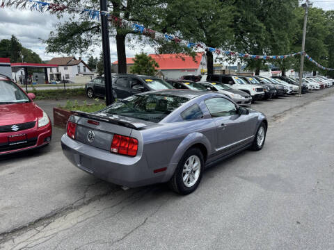 2006 Ford Mustang V6 Standard