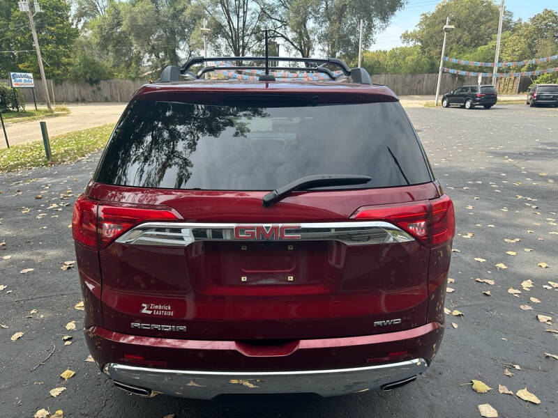 2017 GMC Acadia Denali photo 5