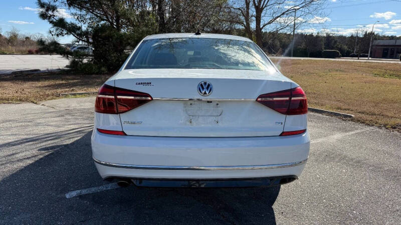 2017 Volkswagen Passat 1.8T R-Line