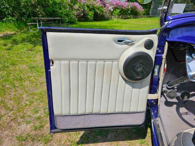 1932 Ford Highboy 24