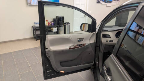 2012 Toyota Sienna