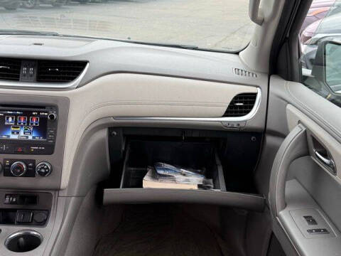 2017 Chevrolet Traverse LS