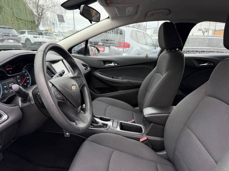 2017 Chevrolet Cruze LT Auto