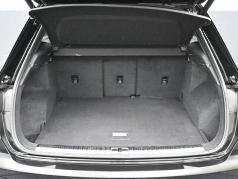 2022 Audi Q3 quattro S line Prem Plus 45 TFSI