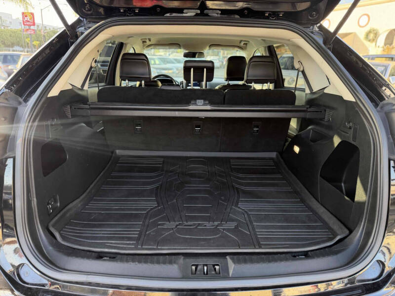 2021 Ford Edge