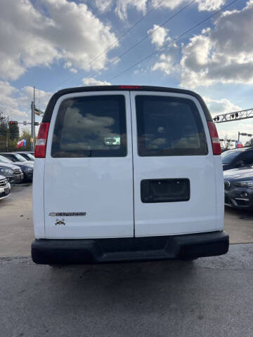 2018 Chevrolet Express 2500