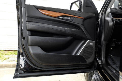 2019 Cadillac Escalade Luxury