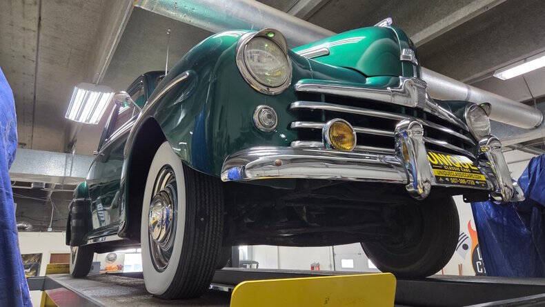 1948 Ford Super Deluxe