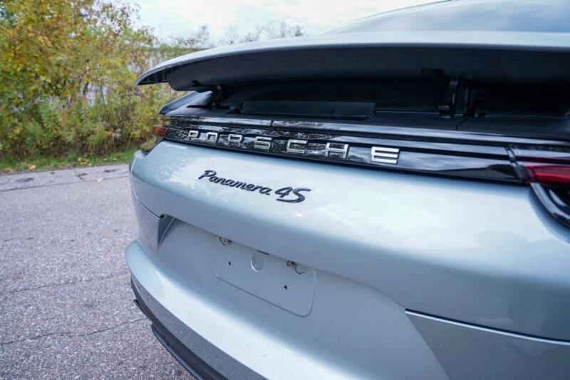 2018 Porsche Panamera 4S