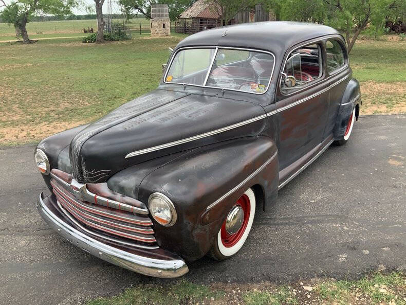 1946 Ford Deluxe