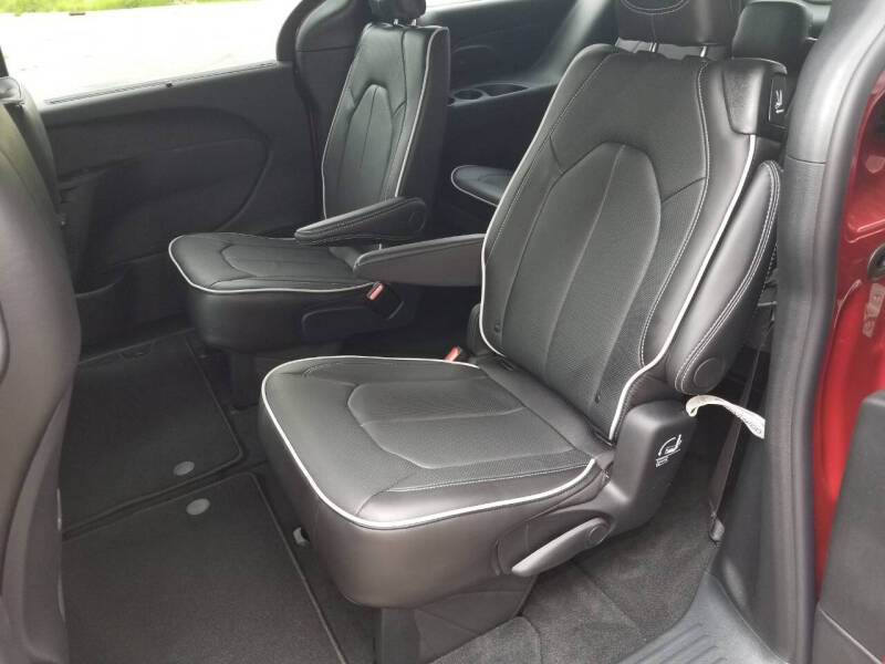 2027 Chrysler Pacifica Limited