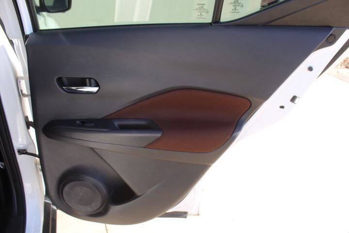 2020 Nissan Kicks SR