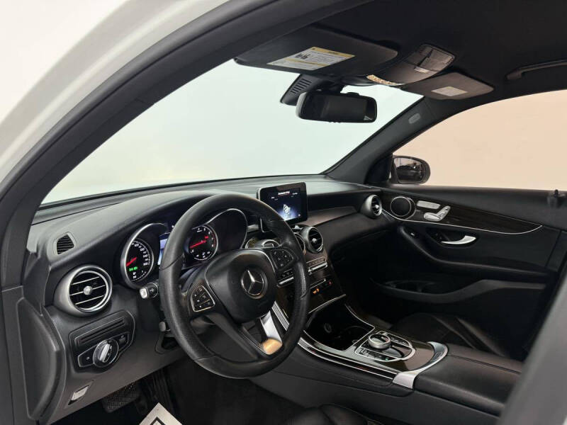 2017 Mercedes-Benz GLC GLC 300