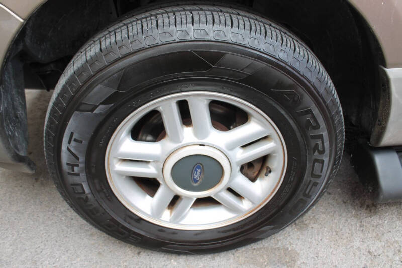 2003 Ford Expedition XLT