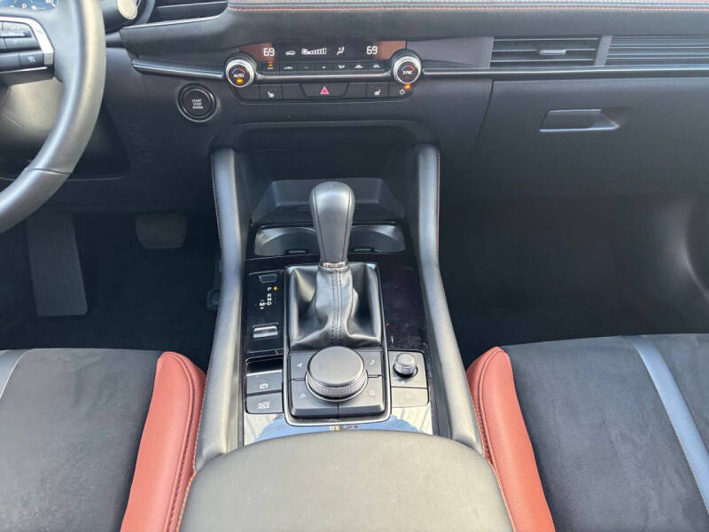 2025 Mazda Mazda3 Sedan 2.5 Carbon Turbo