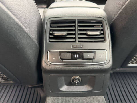 2017 Audi A4 2.0T quattro Premium Plus