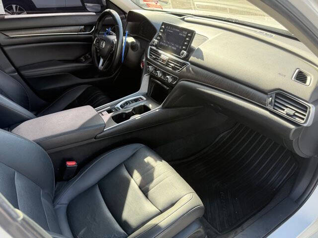 2022 Honda Accord Hybrid Touring