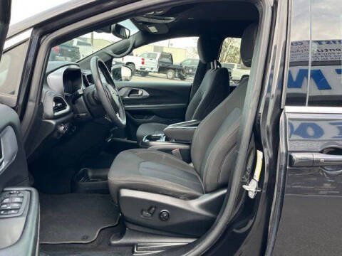 2022 Chrysler Pacifica Touring