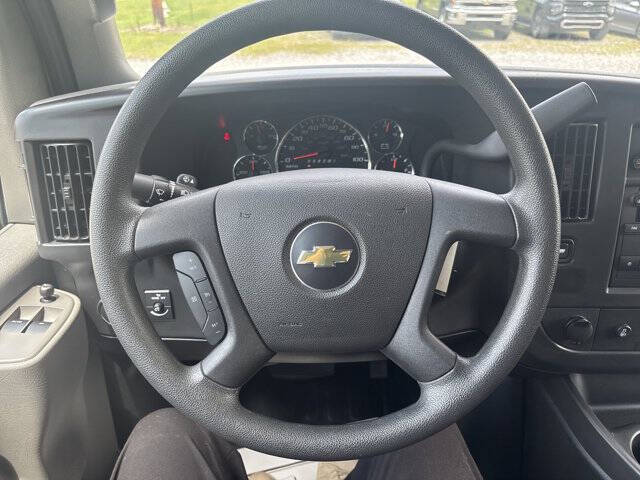 2025 Chevrolet Express 2500