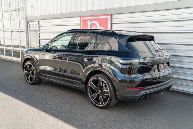 2022 Porsche Cayenne 41