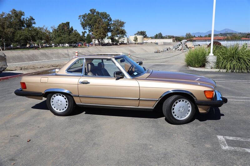 1986 Mercedes-Benz 560-Class 560 SL