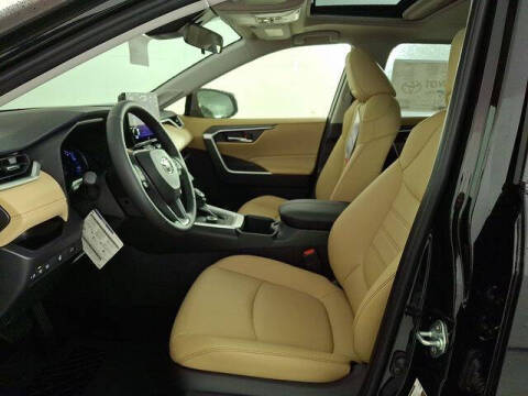 2025 Toyota RAV4 Hybrid XLE Premium