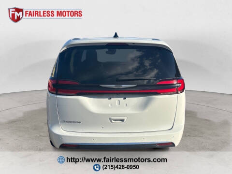2024 Chrysler Pacifica Touring L
