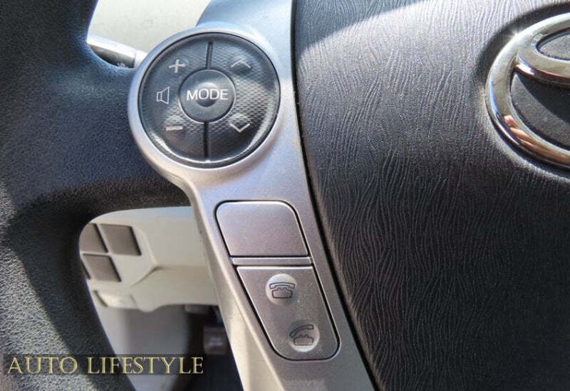 2014 Toyota Prius Two