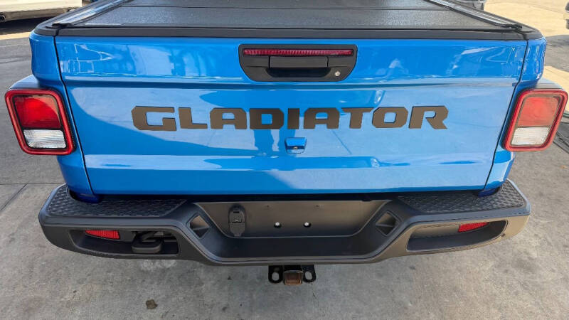 2021 Jeep Gladiator Willys
