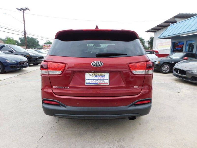 2016 Kia Sorento LX