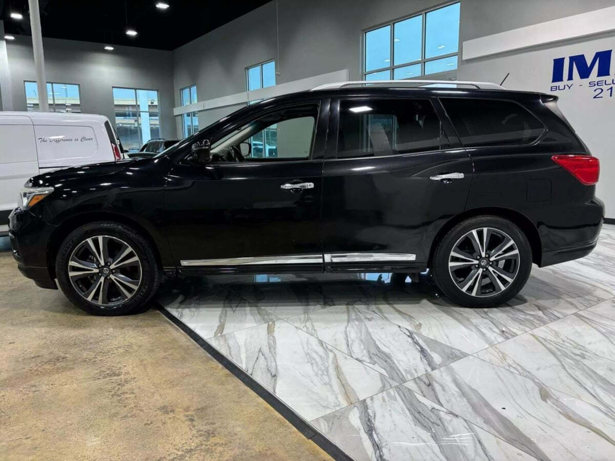 2018 Nissan Pathfinder for sale at IMD MOTORS, INC in Dallas, TX