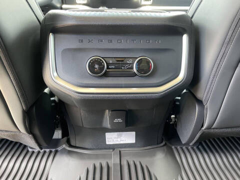 2027 Ford Expedition MAX Active
